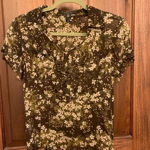 Boho chic floral blouse